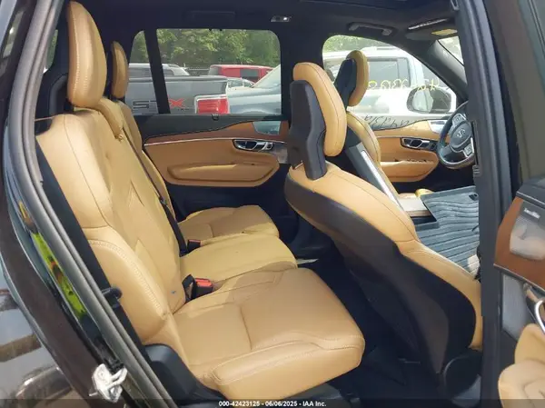 YV4A22PL4K1418842 2019 VOLVO XC90 - Image 8
