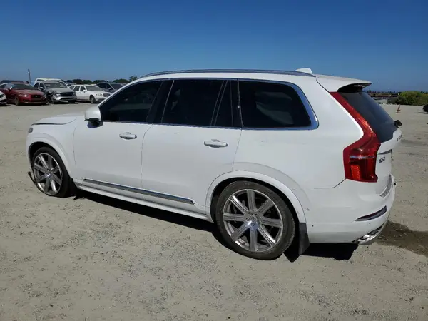 YV4A22PL4K1419697 2019 VOLVO XC90 - Image 2