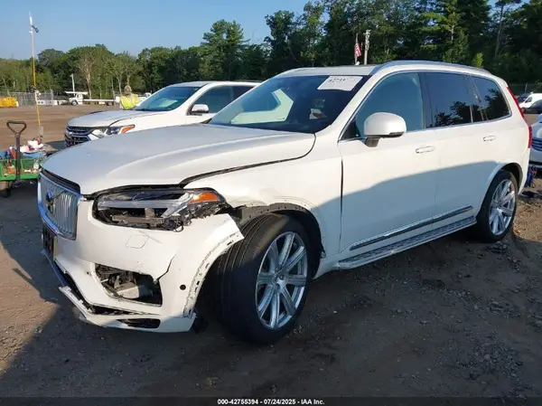 YV4A22PL4K1431090 2019 VOLVO XC90 - Image 2