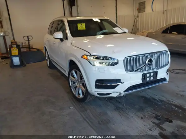 YV4A22PL4K1442932 2019 VOLVO XC90 - Image 1