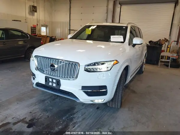 YV4A22PL4K1442932 2019 VOLVO XC90 - Image 2