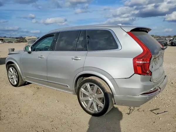 YV4A22PL4K1448312 2019 VOLVO XC90 - Image 2