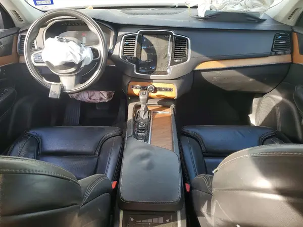 YV4A22PL4K1448312 2019 VOLVO XC90 - Image 8