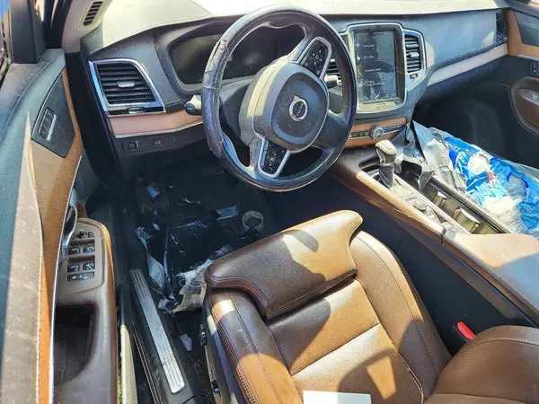 YV4A22PL4K1457205 2019 VOLVO XC90 - Image 8