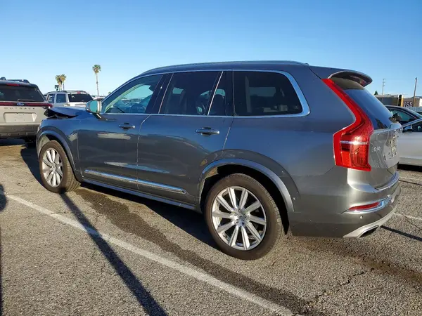 YV4A22PL4K1484324 2019 VOLVO XC90 - Image 2