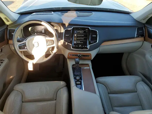 YV4A22PL4K1484324 2019 VOLVO XC90 - Image 8
