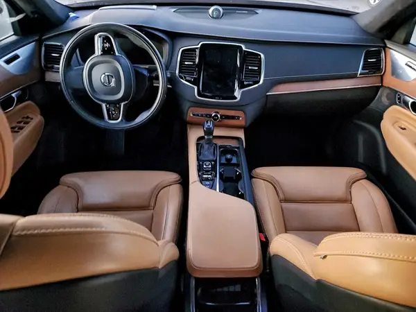 YV4A22PL4K1500148 2019 VOLVO XC90 - Image 8