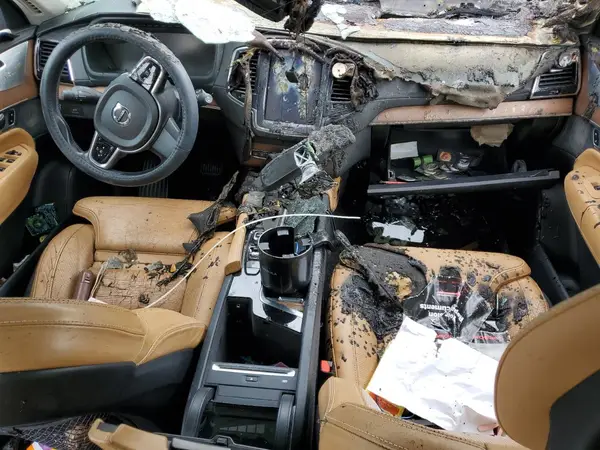 YV4A22PL5G1005495 2016 VOLVO XC90 - Image 8