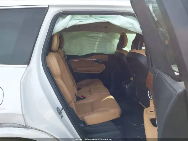 YV4A22PL5G1015489 2016 VOLVO XC90 - Image 8