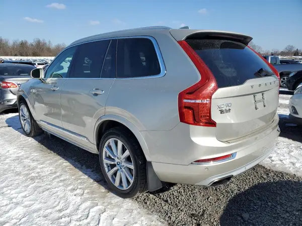 YV4A22PL5G1044197 2016 VOLVO XC90 - Image 2