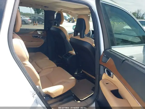 YV4A22PL5G1072999 2016 VOLVO XC90 - Image 8