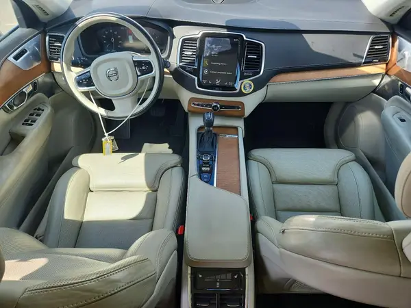 YV4A22PL5H1167404 2017 VOLVO XC90 - Image 8
