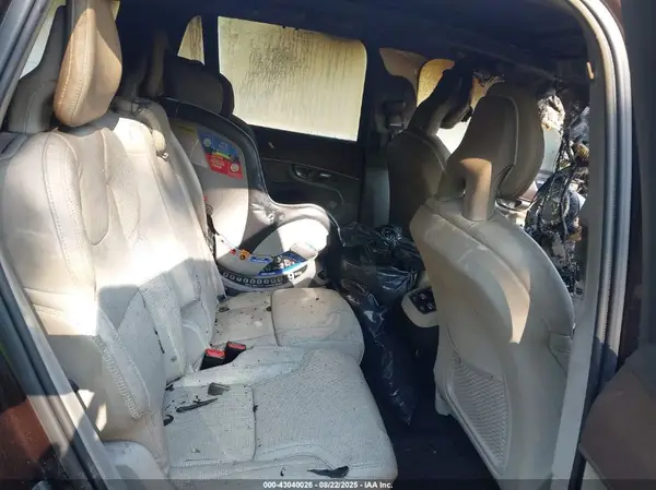 YV4A22PL5J1193667 2018 VOLVO XC90 - Image 8