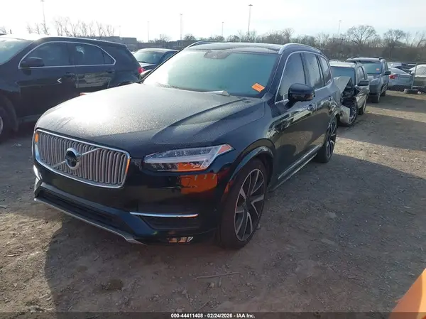 YV4A22PL5J1197265 2018 VOLVO XC90 - Image 2