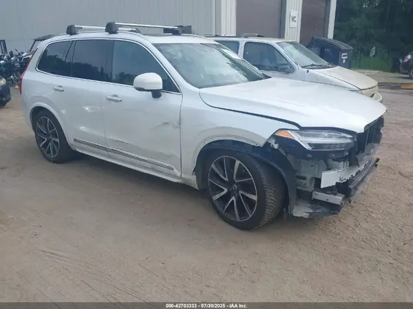 YV4A22PL5J1213500 2018 VOLVO XC90 - Image 1