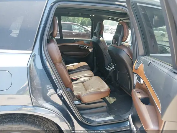 YV4A22PL5J1324533 2018 VOLVO XC90 - Image 8