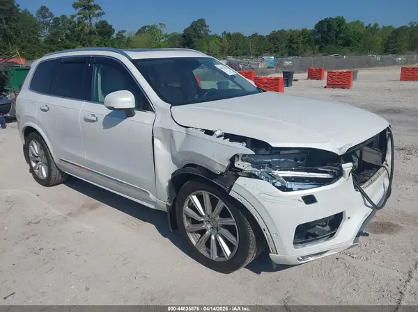 YV4A22PL5J1332048 2018 VOLVO XC90 - Image 1