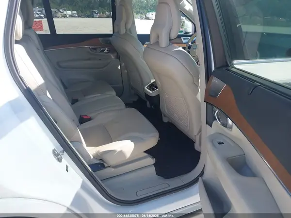 YV4A22PL5J1332048 2018 VOLVO XC90 - Image 8