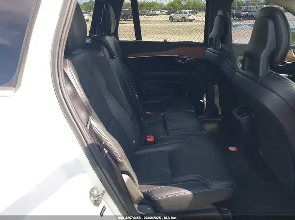 YV4A22PL5J1336827 2018 VOLVO XC90 - Image 8