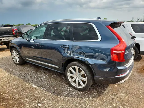 YV4A22PL5K1473526 2019 VOLVO XC90 - Image 2