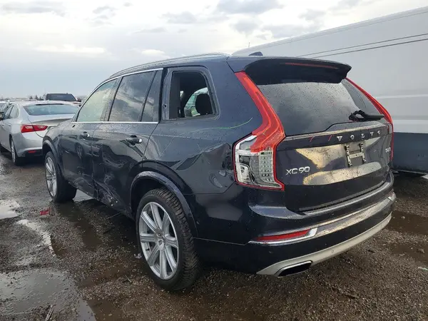 YV4A22PL5K1498992 2019 VOLVO XC90 - Image 2