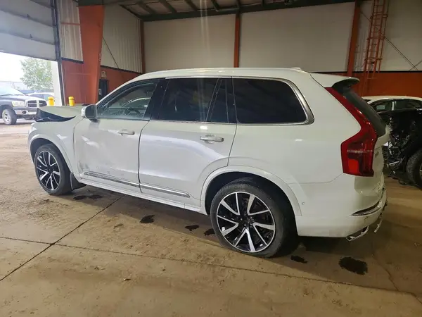 YV4A22PL5K1502975 2019 VOLVO XC90 - Image 2