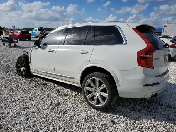 YV4A22PL5K1513846 2019 VOLVO XC90 - Image 2