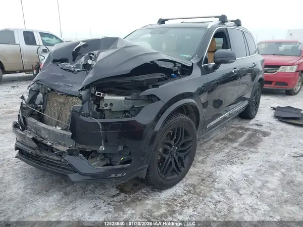 YV4A22PL5L1581324 2020 VOLVO XC90 - Image 2
