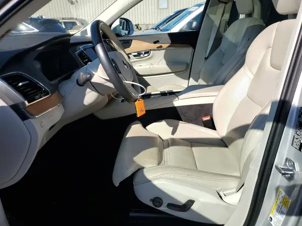 2020 VOLVO XC90 auction photo 7