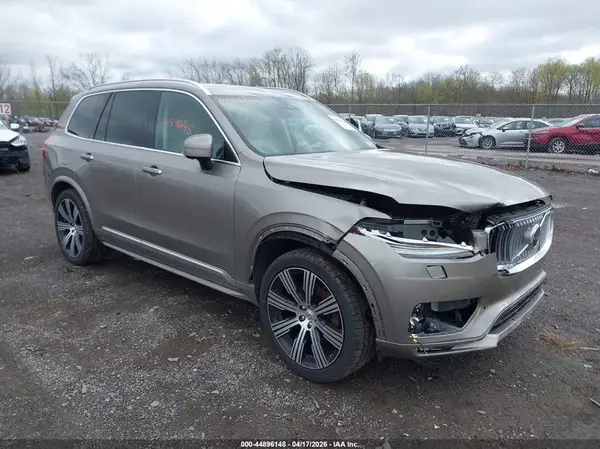 YV4A22PL5M1702676 2021 VOLVO XC90 - Image 1