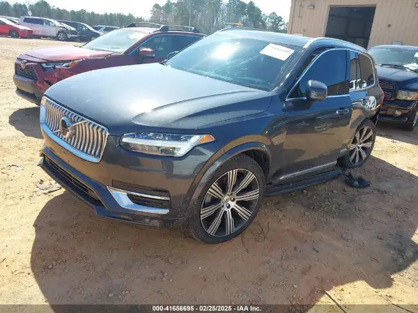 YV4A22PL5N1793465 2022 VOLVO XC90 - Image 2