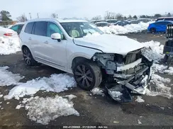 YV4A22PL5N1817022 2022 VOLVO XC90
