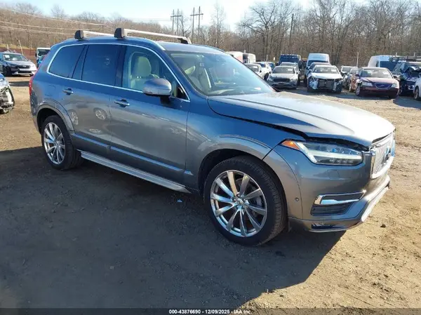 YV4A22PL6G1001097 2016 VOLVO XC90 - Image 1