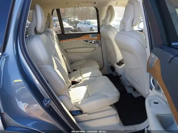 YV4A22PL6G1001097 2016 VOLVO XC90 - Image 8