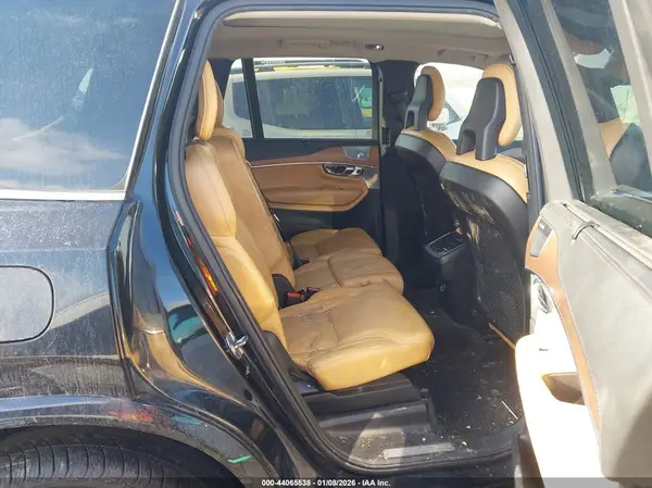 YV4A22PL6G1023973 2016 VOLVO XC90 - Image 8
