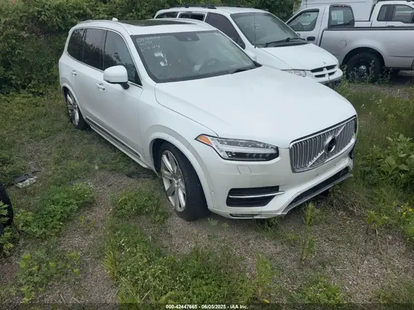 YV4A22PL6G1030065 2016 VOLVO XC90 - Image 1