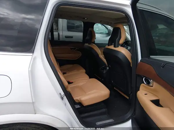 YV4A22PL6G1034598 2016 VOLVO XC90 - Image 8