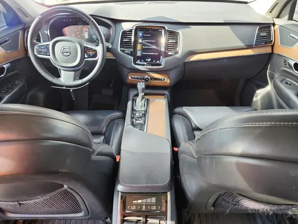 YV4A22PL6H1156718 2017 VOLVO XC90 - Image 8