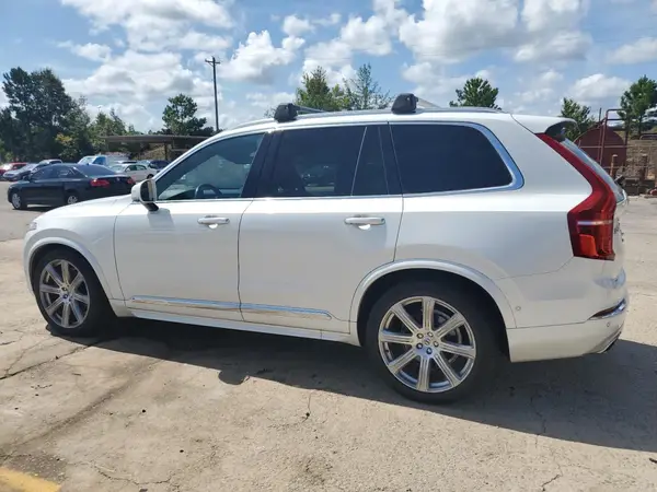 YV4A22PL6J1192320 2018 VOLVO XC90 - Image 2