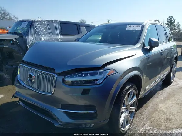 YV4A22PL6J1192706 2018 VOLVO XC90 - Image 2