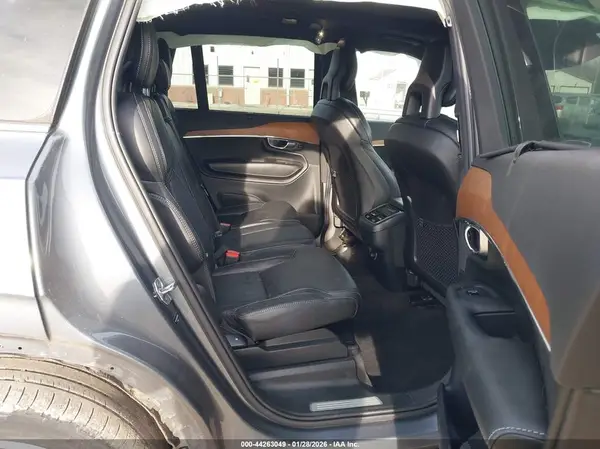 YV4A22PL6J1192706 2018 VOLVO XC90 - Image 8