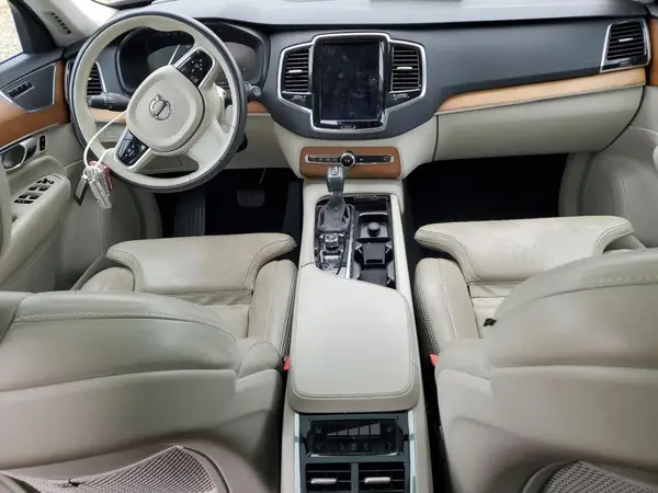 YV4A22PL6J1209794 2018 VOLVO XC90 - Image 8
