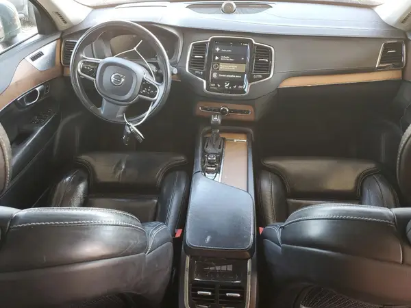YV4A22PL6J1328574 2018 VOLVO XC90 - Image 8