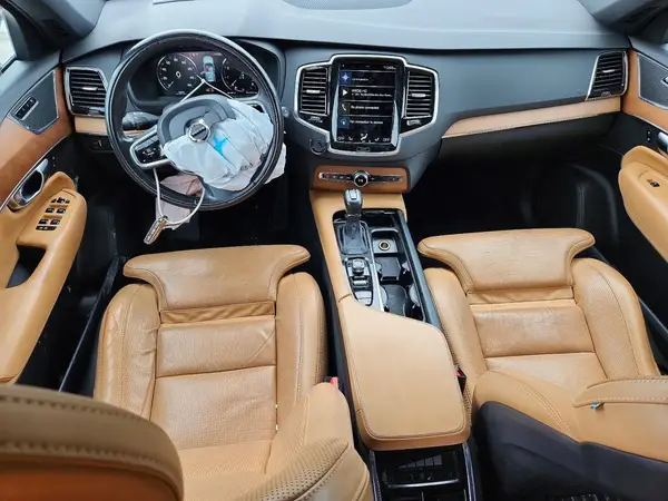 YV4A22PL6J1331720 2018 VOLVO XC90 - Image 8