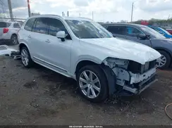 YV4A22PL6J1337355 2018 VOLVO XC90