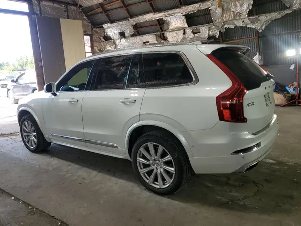 YV4A22PL6J1368430 2018 VOLVO XC90 - Image 2