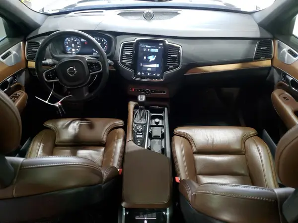 YV4A22PL6J1368430 2018 VOLVO XC90 - Image 8