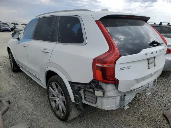 YV4A22PL6J1389214 2018 VOLVO XC90 - Image 2