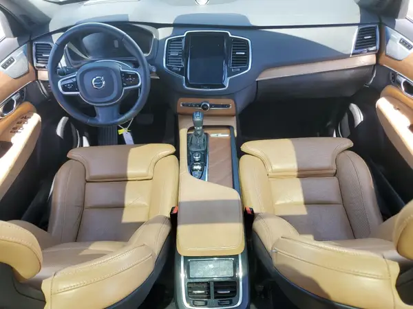 YV4A22PL6J1389214 2018 VOLVO XC90 - Image 8