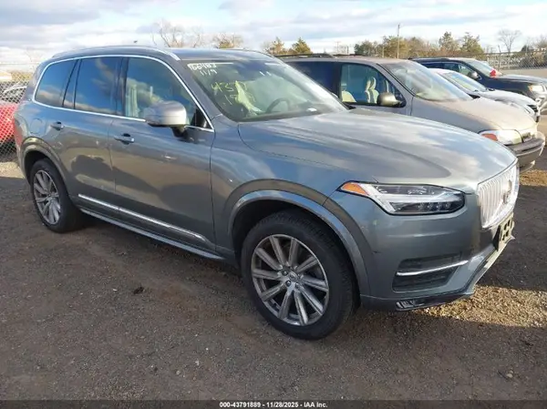 YV4A22PL6K1430703 2019 VOLVO XC90 - Image 1